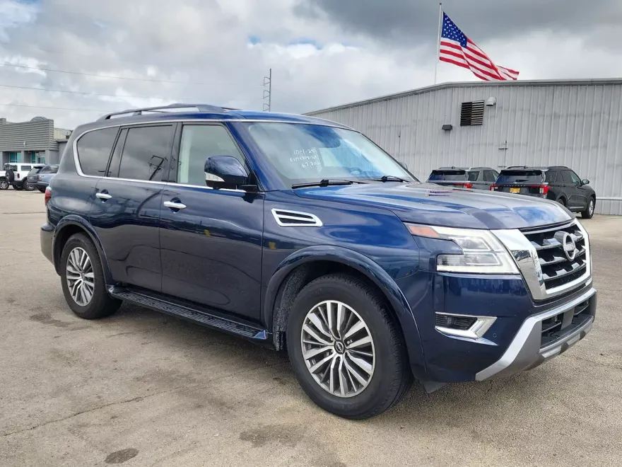 2023 Nissan Armada SL photo 1