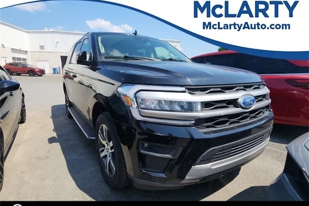 2022 Ford Expedition XLT photo 1