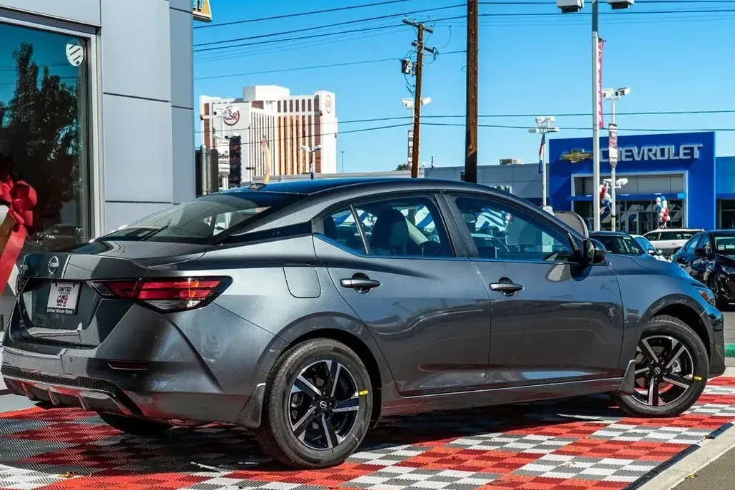 2025 Nissan Sentra SV photo 1