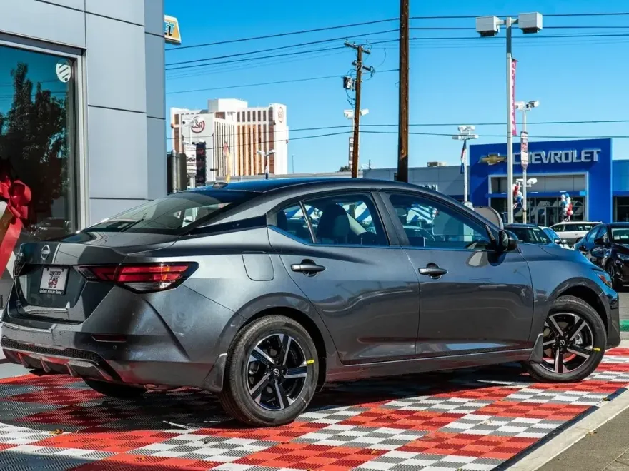 2025 Nissan Sentra SV photo 1