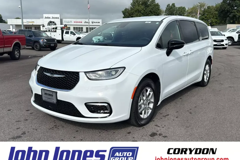 2026 Chrysler Pacifica photo 1