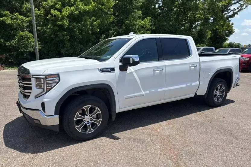 2025 Gmc Sierra 1500 SLT photo 1