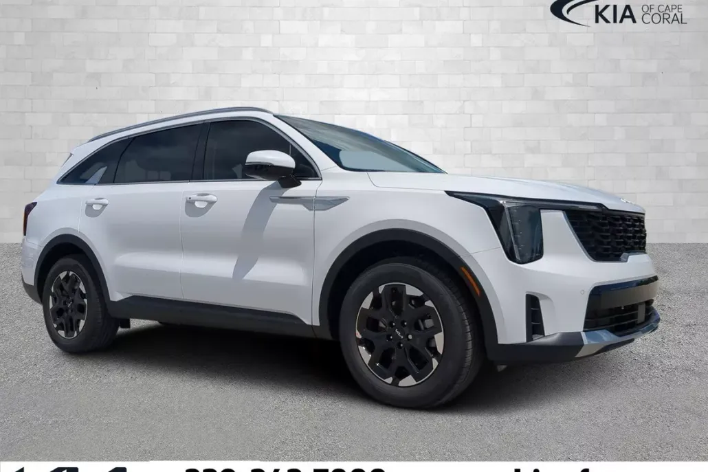 2025 Kia Sorento S photo 1