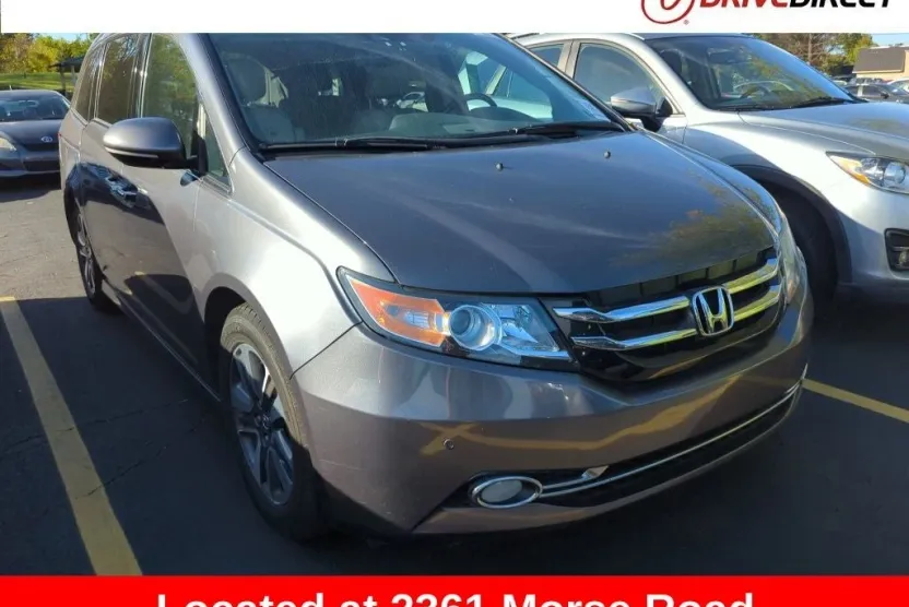 2016 Honda Odyssey Touring photo 1
