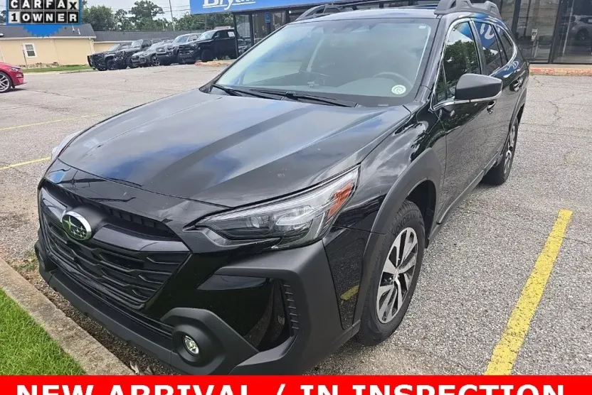 2023 Subaru Outback 2.5i photo 1