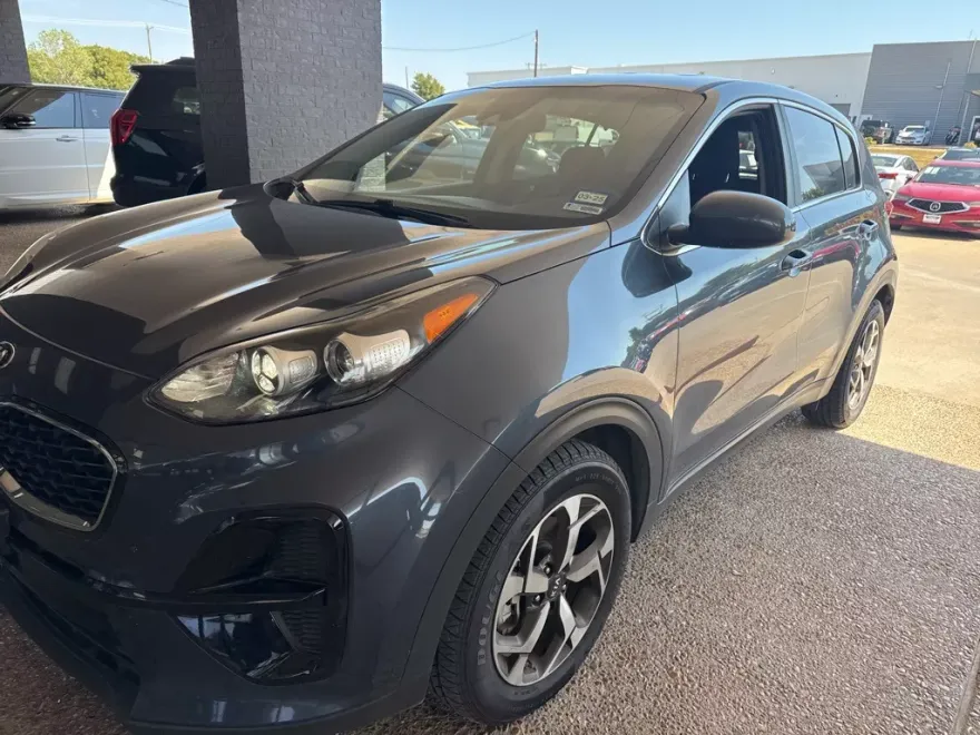 2020 Kia Sportage LX photo 1