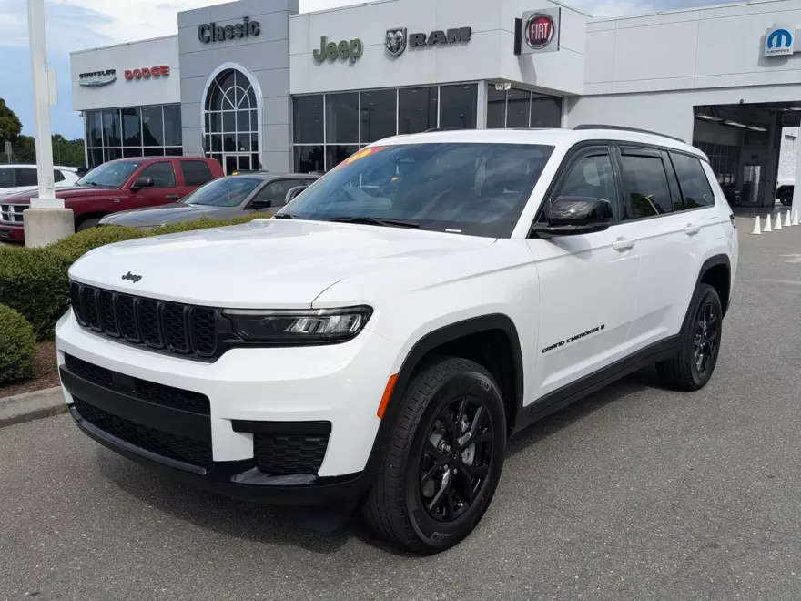 2025 Jeep Grand Cherokee Altitude X photo 1