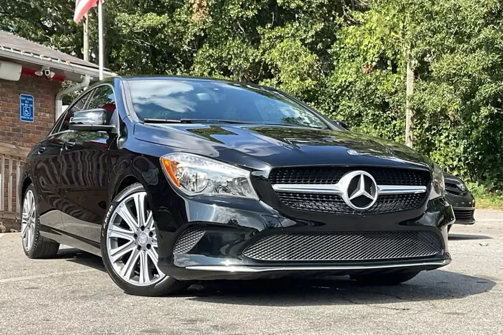 2017 Mercedes Benz CLA 250 photo 1