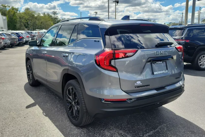 2021 Gmc Terrain SLE photo 1