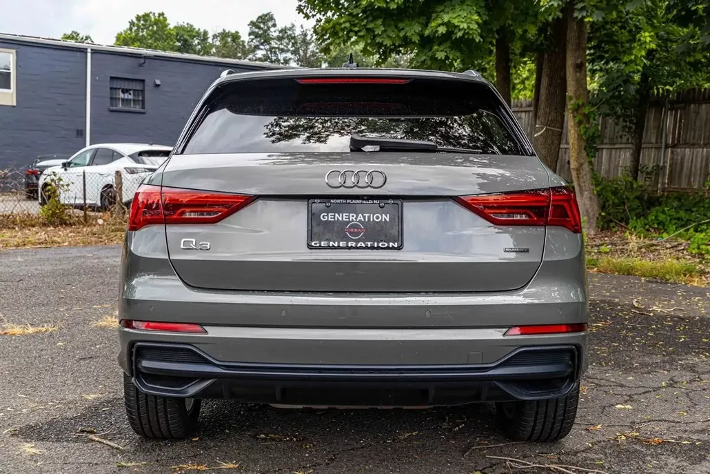 2020 Audi Q3 S line Premium Plus photo 1