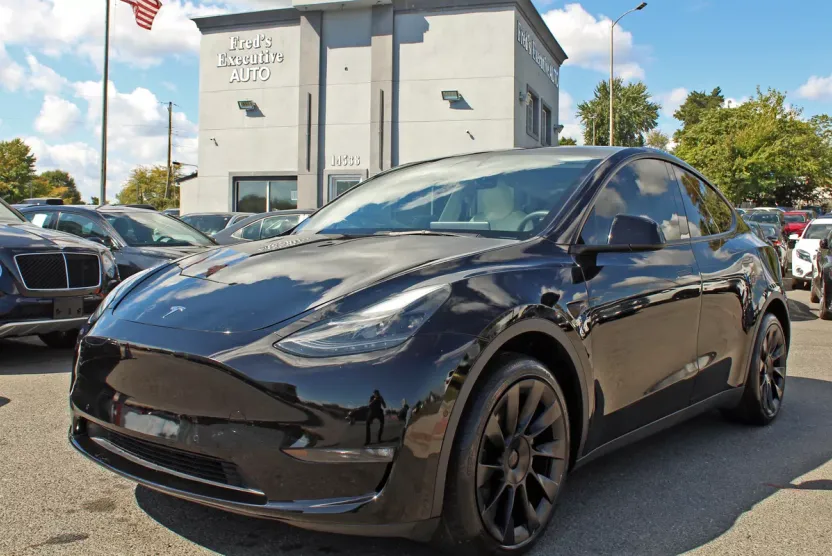 2022 Tesla Model Y Long Range photo 1
