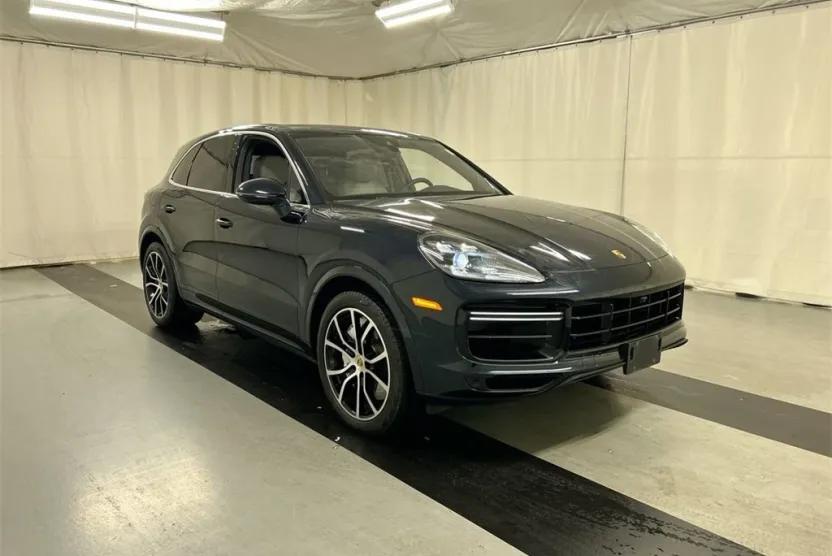2021 Porsche Cayenne Turbo photo 1