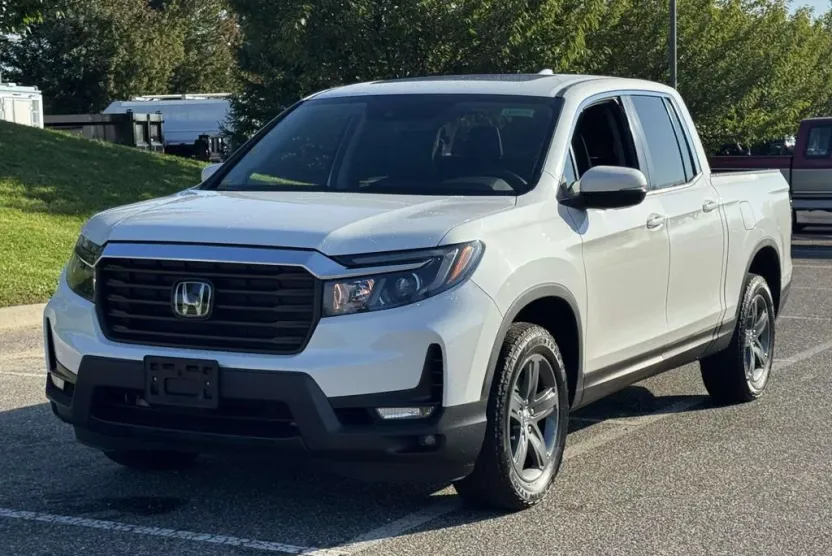2023 Honda Ridgeline RTL photo 1