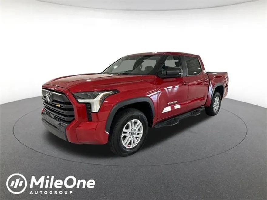 2024 Toyota Tundra SR5 photo 1