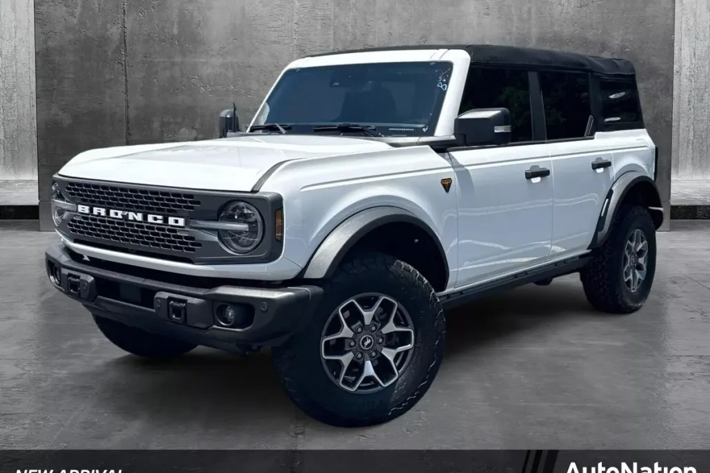2023 Ford Bronco Badlands photo 1