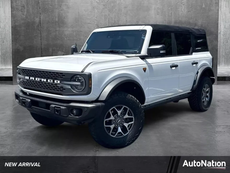 2023 Ford Bronco Badlands photo 1