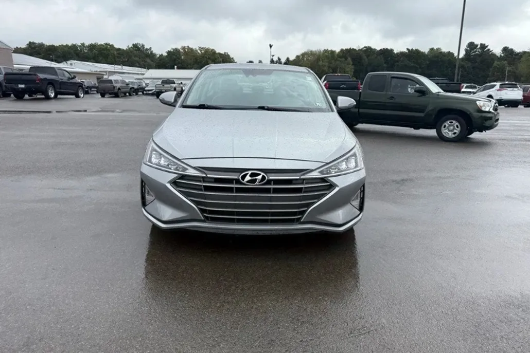 2020 Hyundai Elantra Limited photo 1