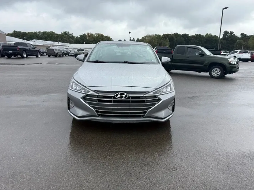 2020 Hyundai Elantra Limited photo 1