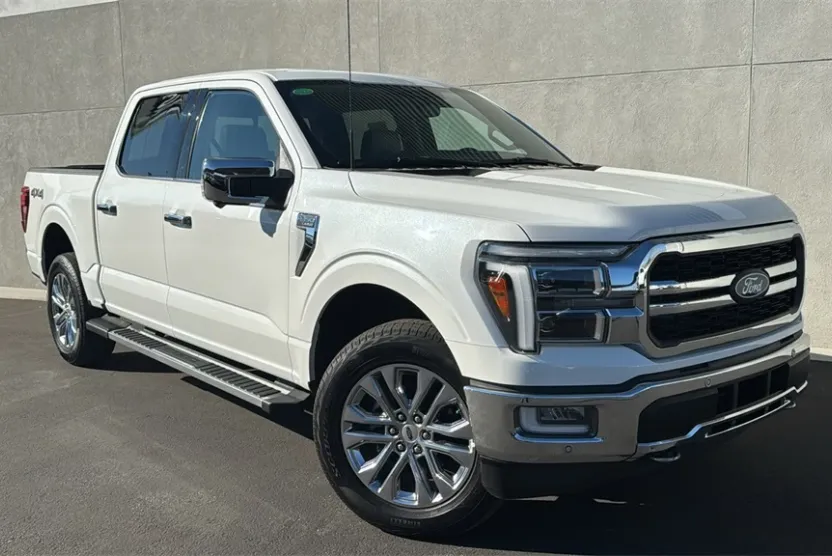 2024 Ford F-150 Lariat photo 1