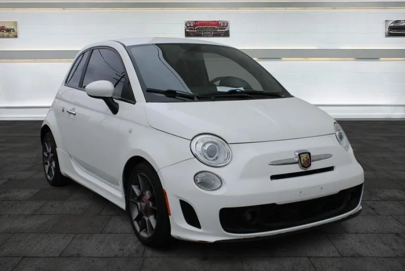 2013 Fiat 500 Abarth photo 1