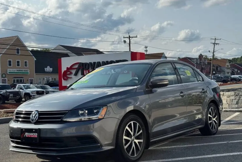 2017 Volkswagen Jetta 1.4T SE photo 1