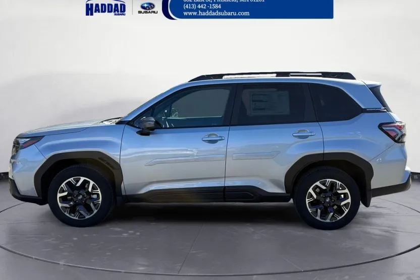 2025 Subaru Forester Premium photo 1