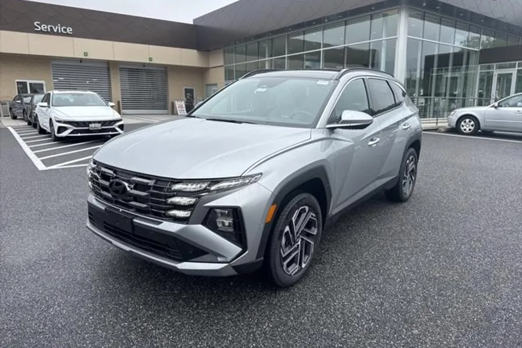 2025 Hyundai Tucson Limited photo 1