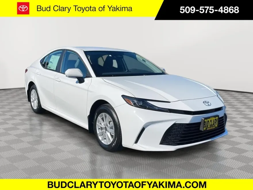 2026 Toyota Camry LE photo 1