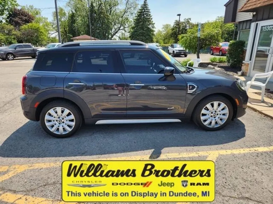 2021 Mini Countryman S ALL4 photo 1