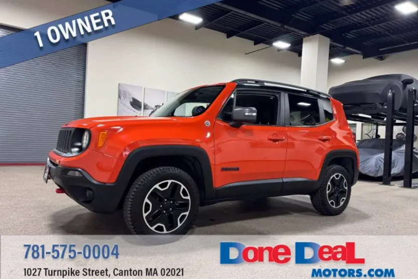 2016 Jeep Renegade Trailhawk Sport photo 1