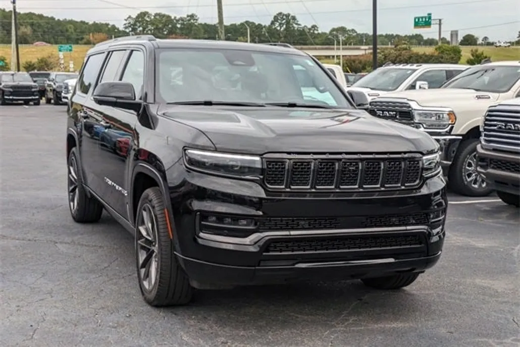 2024 Jeep Grand Wagoneer L II photo 1