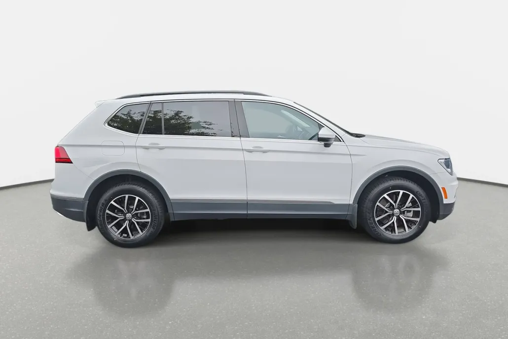 2021 Volkswagen Tiguan SE photo 1