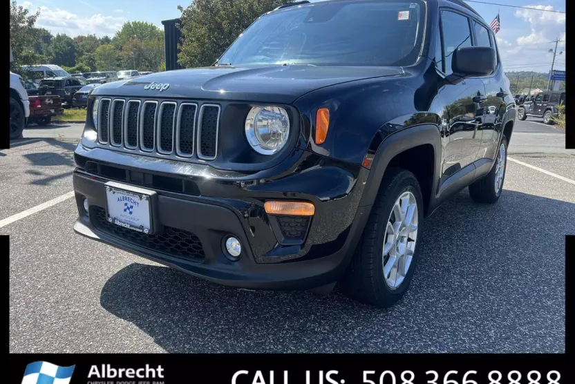 2022 Jeep Renegade Latitude photo 1