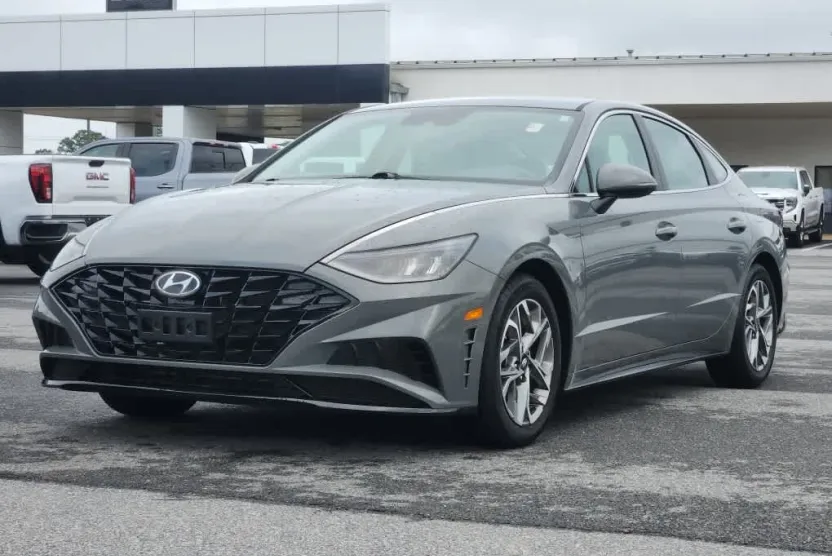 2022 Hyundai Sonata SEL photo 1