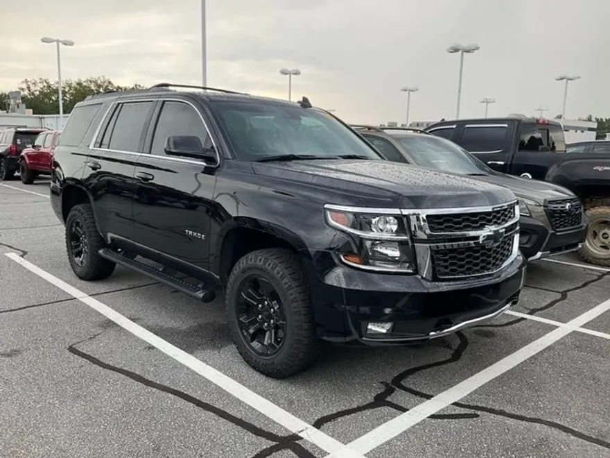 2020 Chevrolet Tahoe LT photo 1