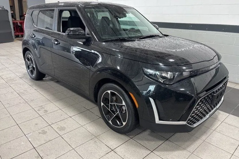2024 Kia Soul EX photo 1