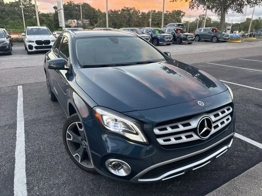 2020 Mercedes Benz GLA 250 photo 1