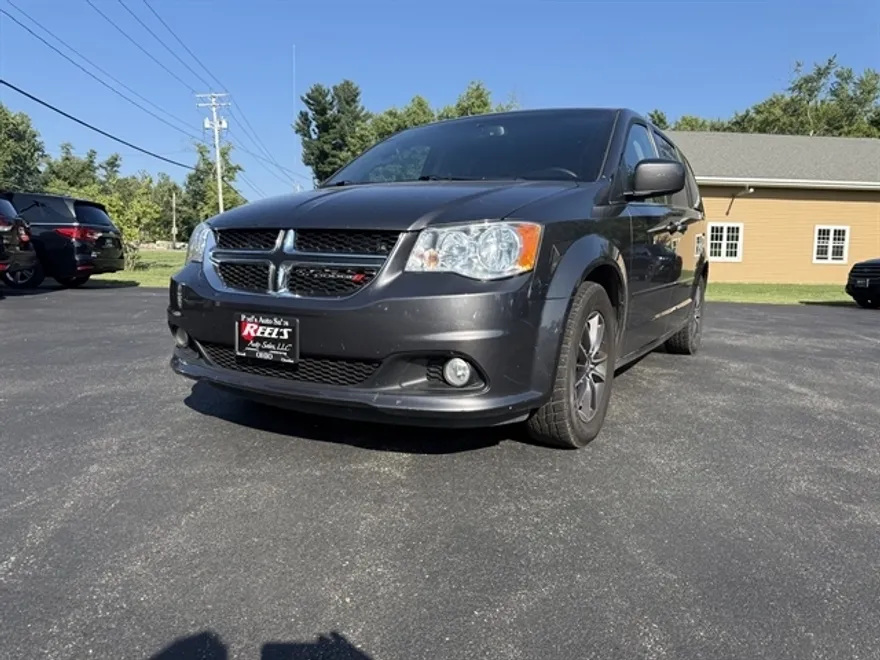 2017 Dodge Grand Caravan SE photo 1