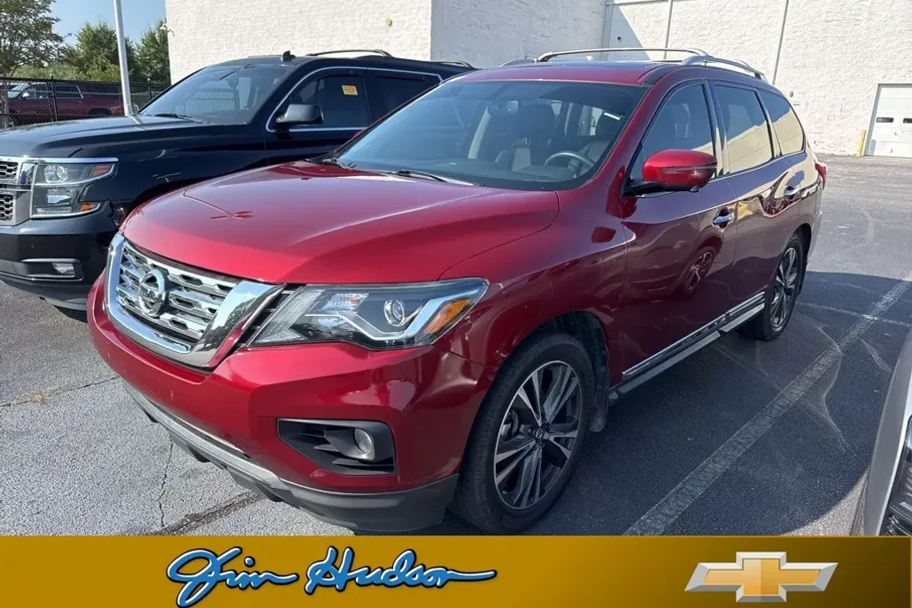 2018 Nissan Pathfinder Platinum photo 1