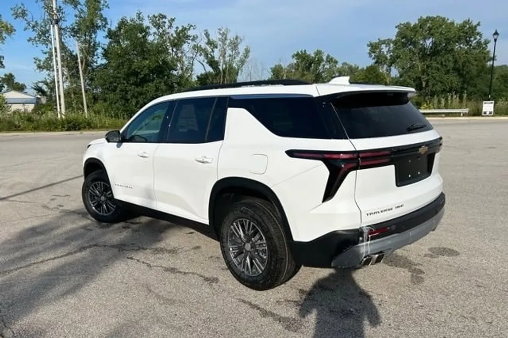 2026 Chevrolet Traverse photo 1