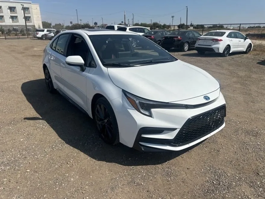 2025 Toyota Corolla Hybrid SE photo 1