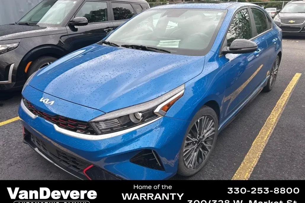 2023 Kia Forte GT-Line photo 1