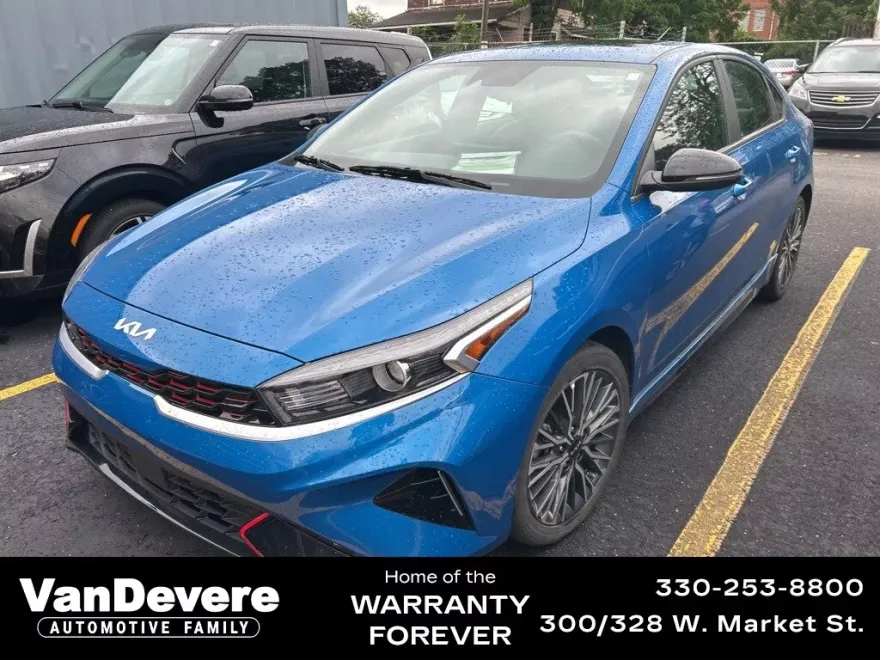 2023 Kia Forte GT-Line photo 1