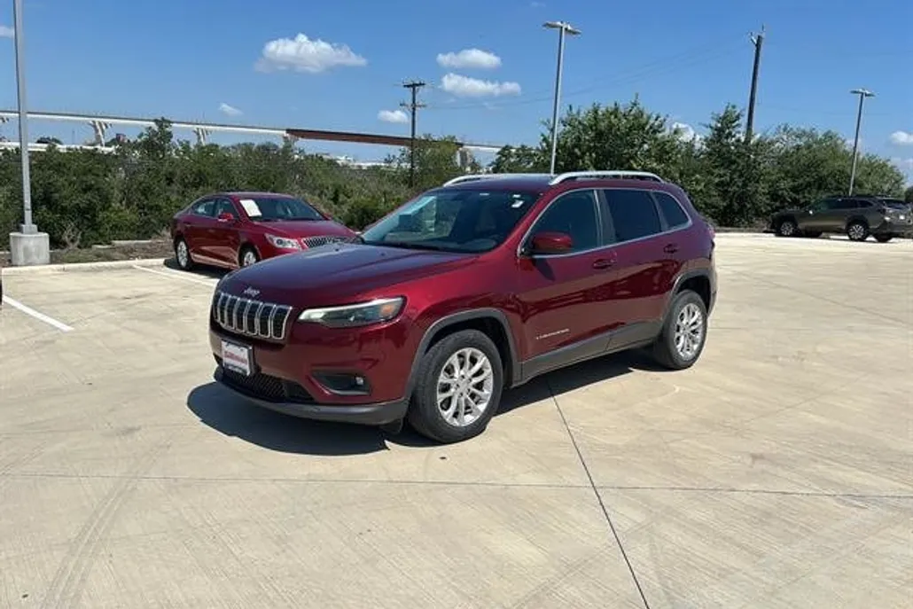 2019 Jeep Cherokee Latitude photo 1