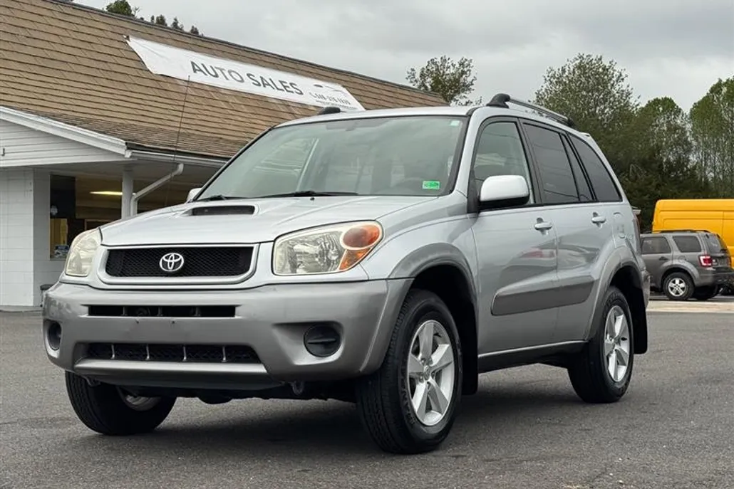 2005 Toyota RAV4 photo 1