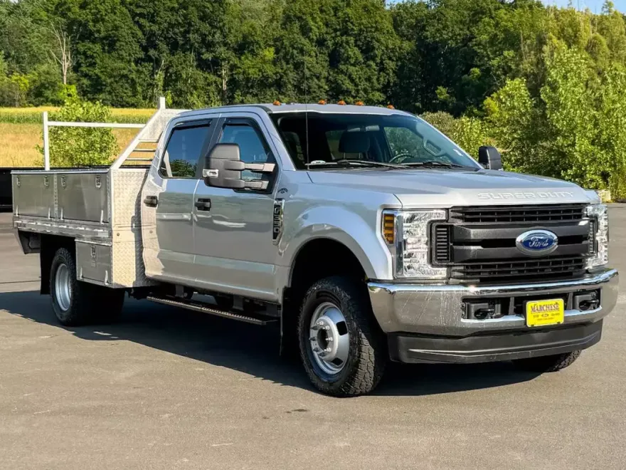 2019 Ford F-350 XL photo 1