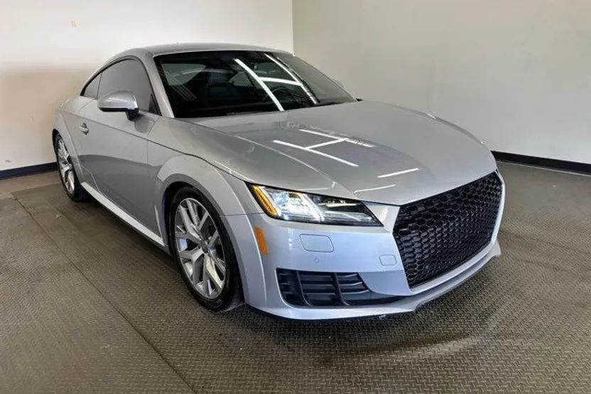 2016 Audi TT 2.0T Quattro photo 1