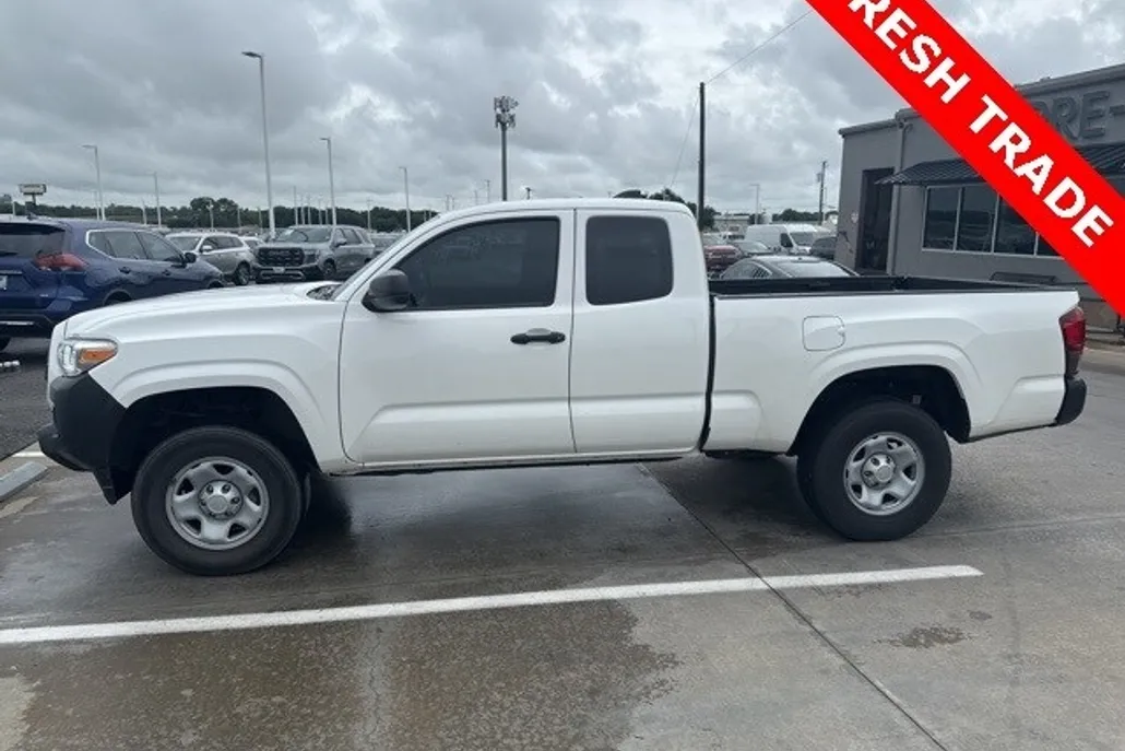 2022 Toyota Tacoma SR photo 1
