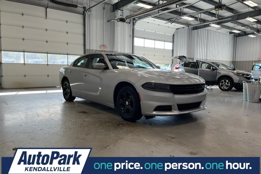 2022 Dodge Charger SXT photo 1
