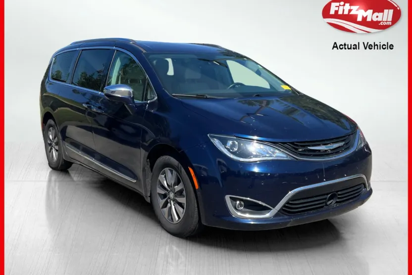 2019 Chrysler Pacifica Hybrid Limited photo 1